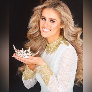 Primavera Couture White and Gold Mini Dress